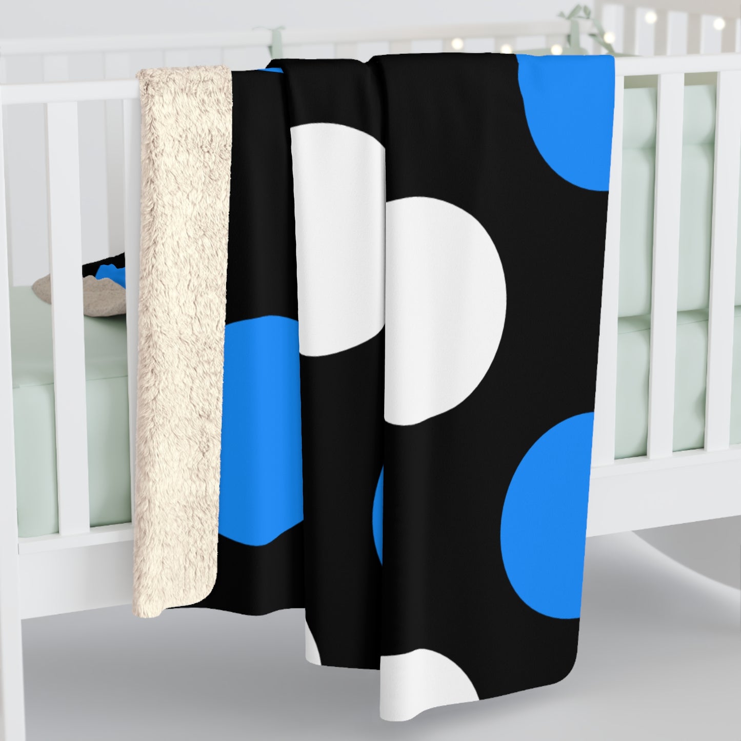 Estonia Retro Polka Dots Blanket Throw