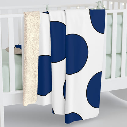 Finland Retro Polka Dots Blanket Throw