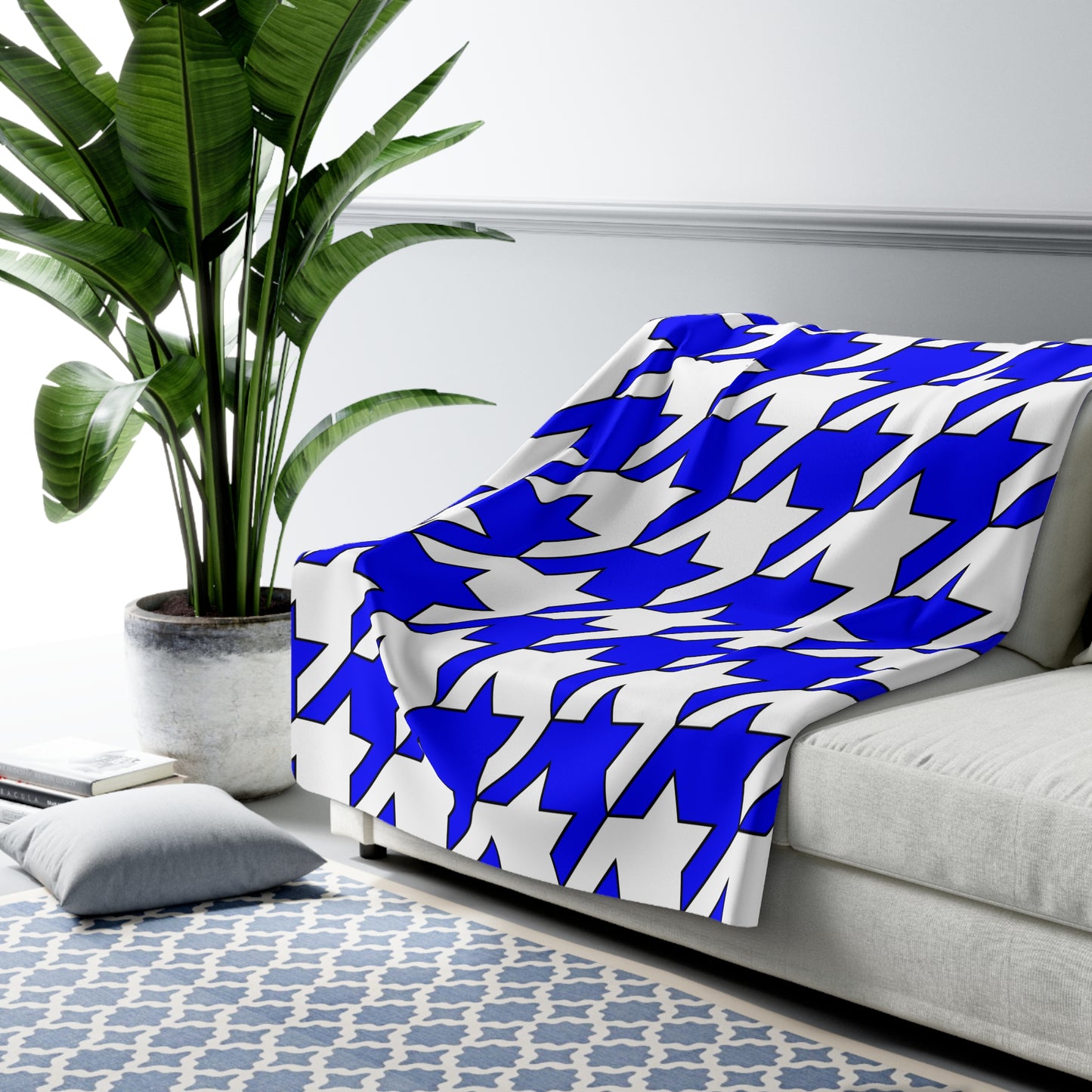 Blue, White Retro Houndstooth Blanket Throw