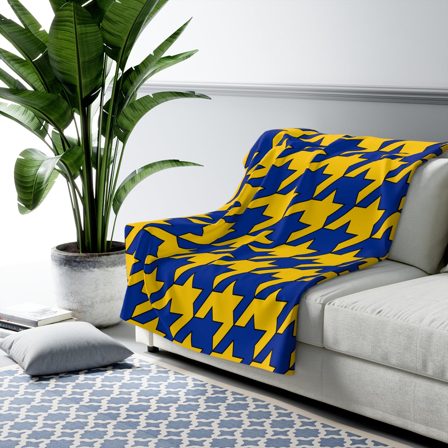 European Union Retro Houndstooth Blanket Throw