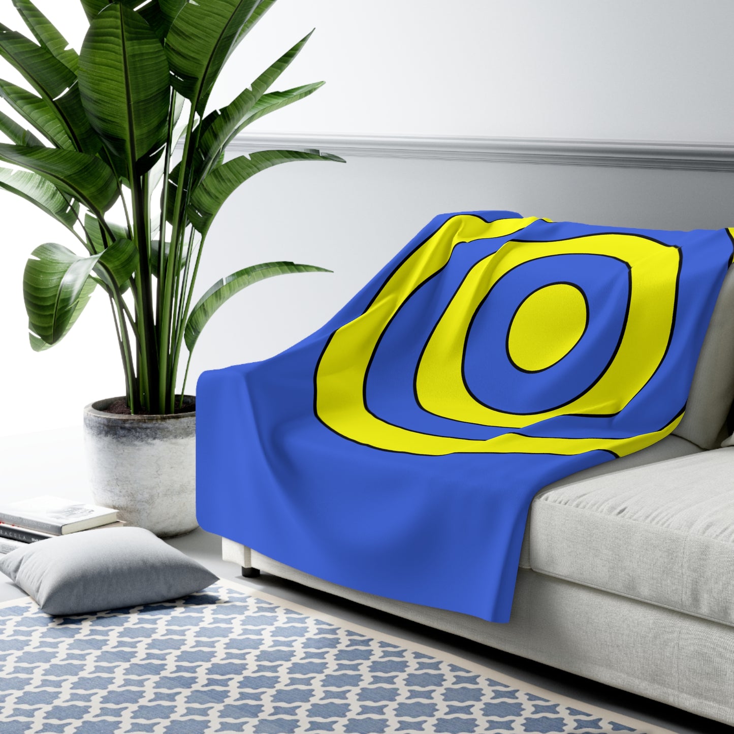Royal Blue, Yellow Retro Target Blanket Throw
