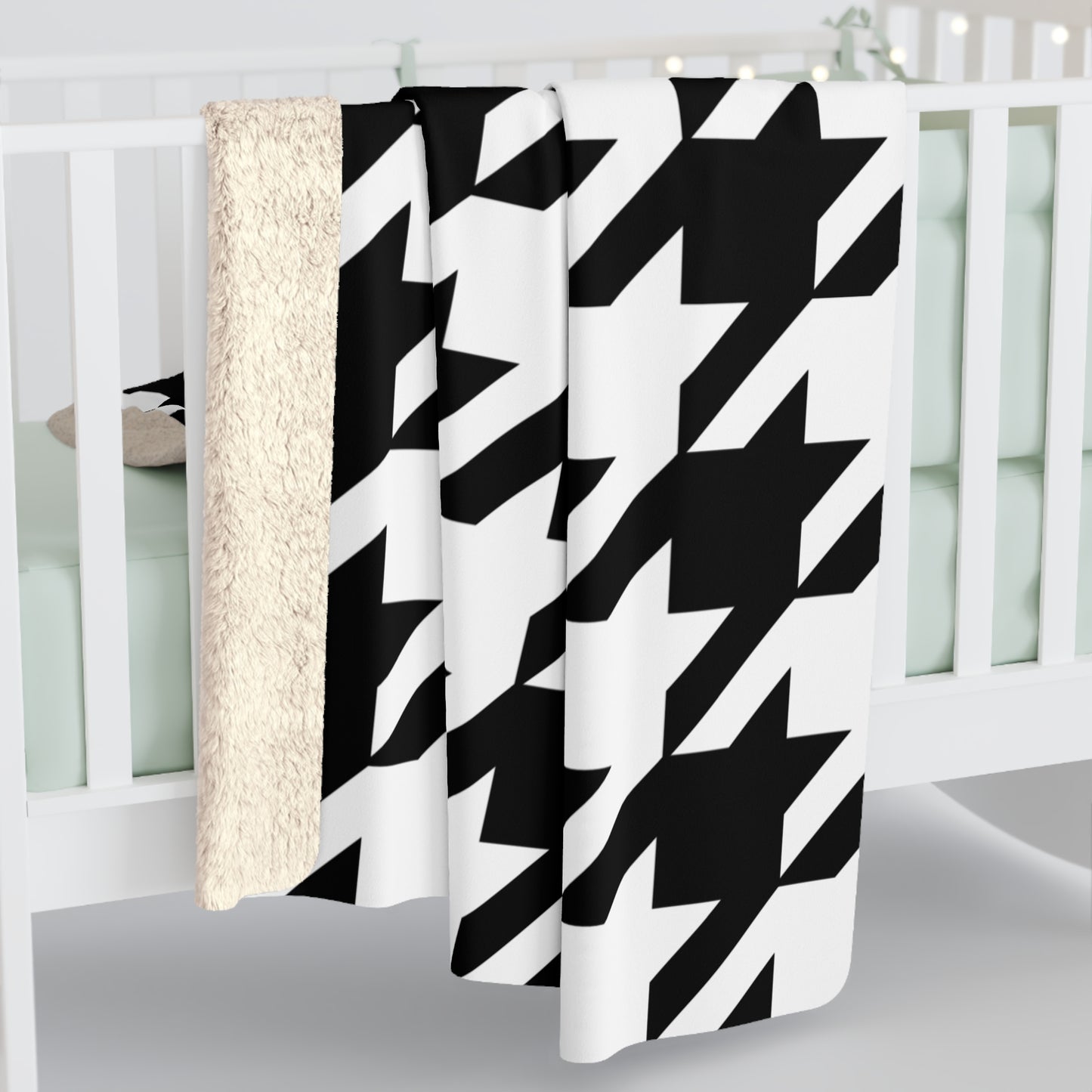 Black, White Retro Houndstooth Blanket Throw