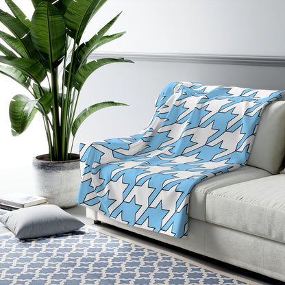 Light Blue, White Retro Houndstooth Blanket Throw
