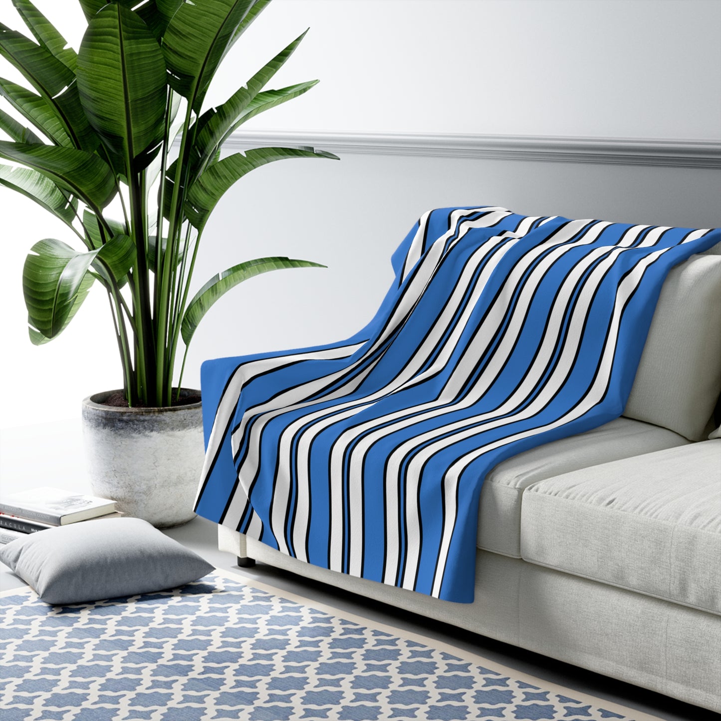 Antarctica Retro Stripes Blanket Throw