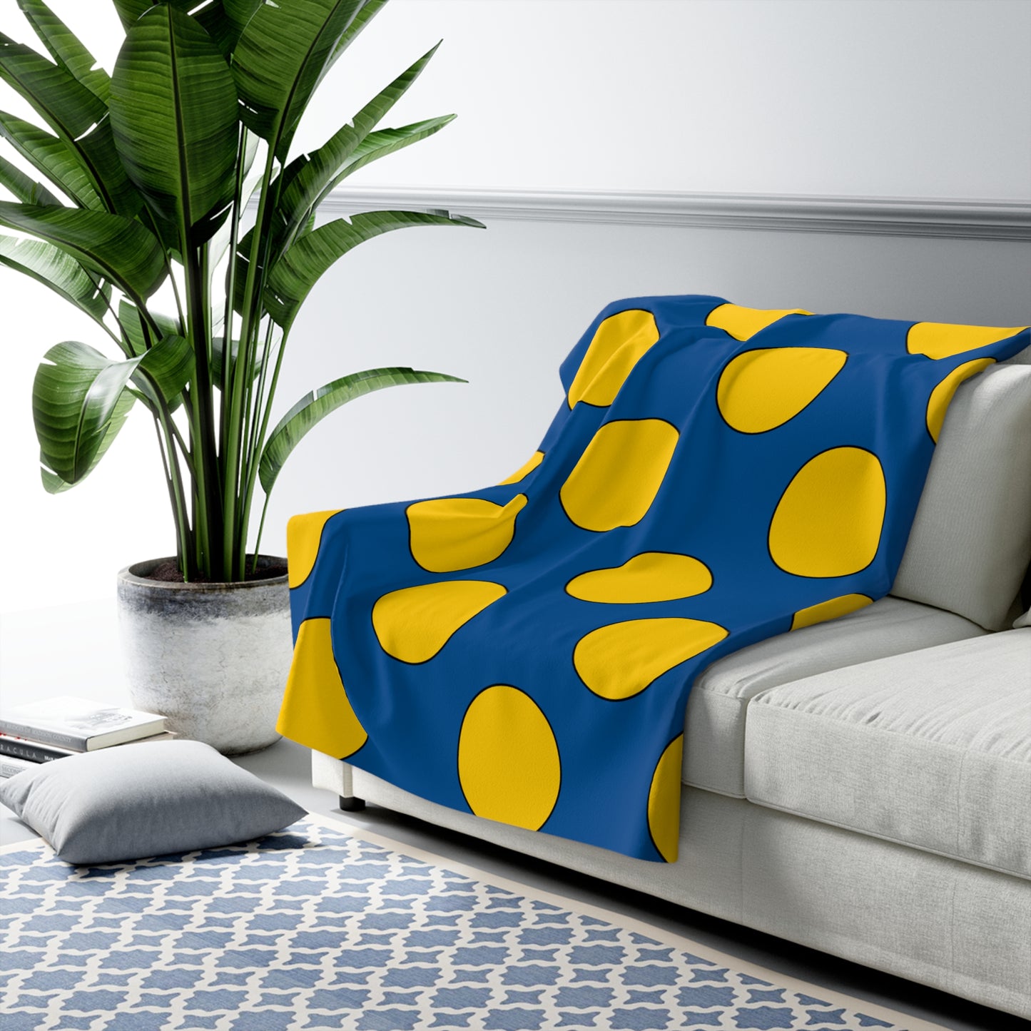 Sweden Retro Polka Dots Blanket Throw