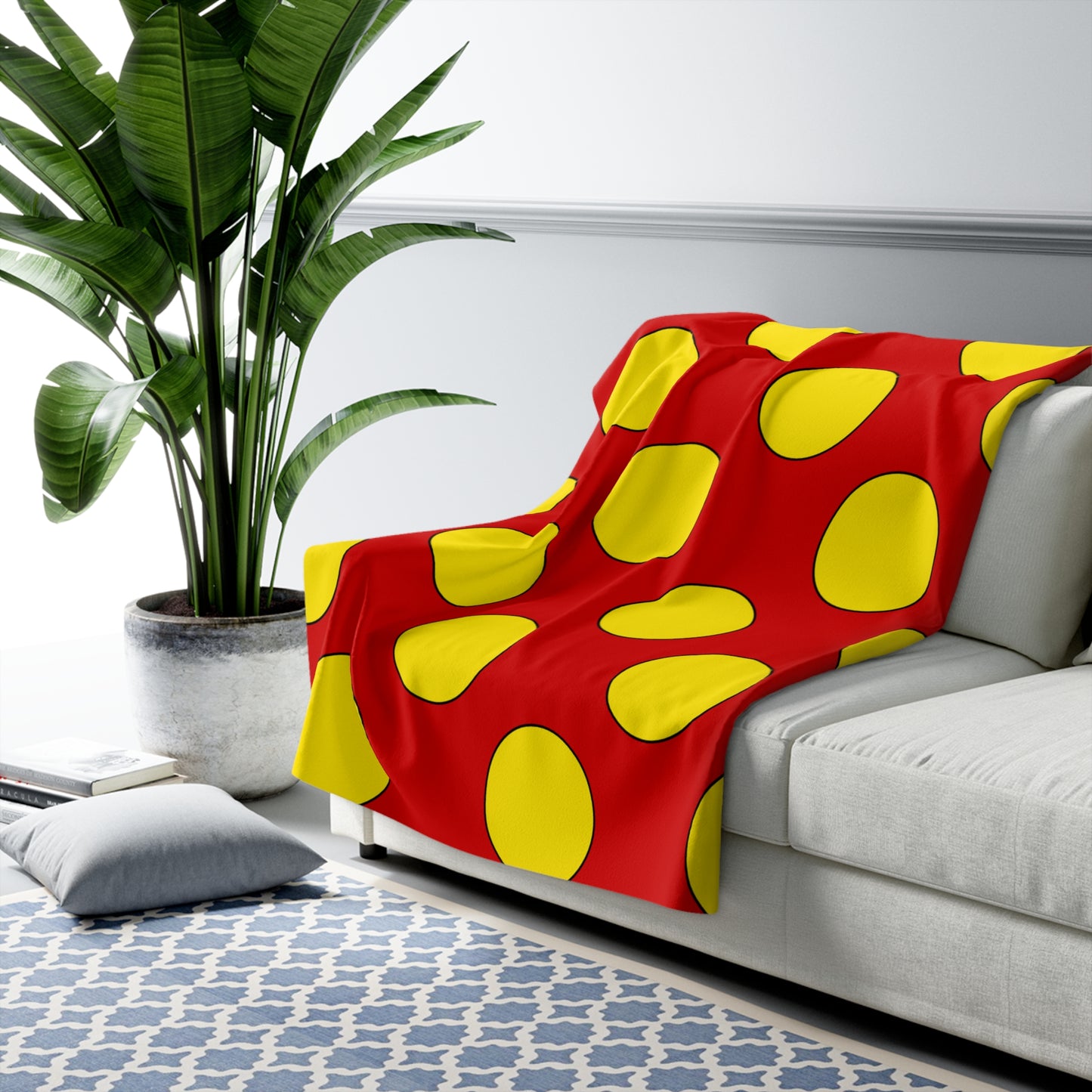 North Macedonia Retro Polka Dots Blanket Throw