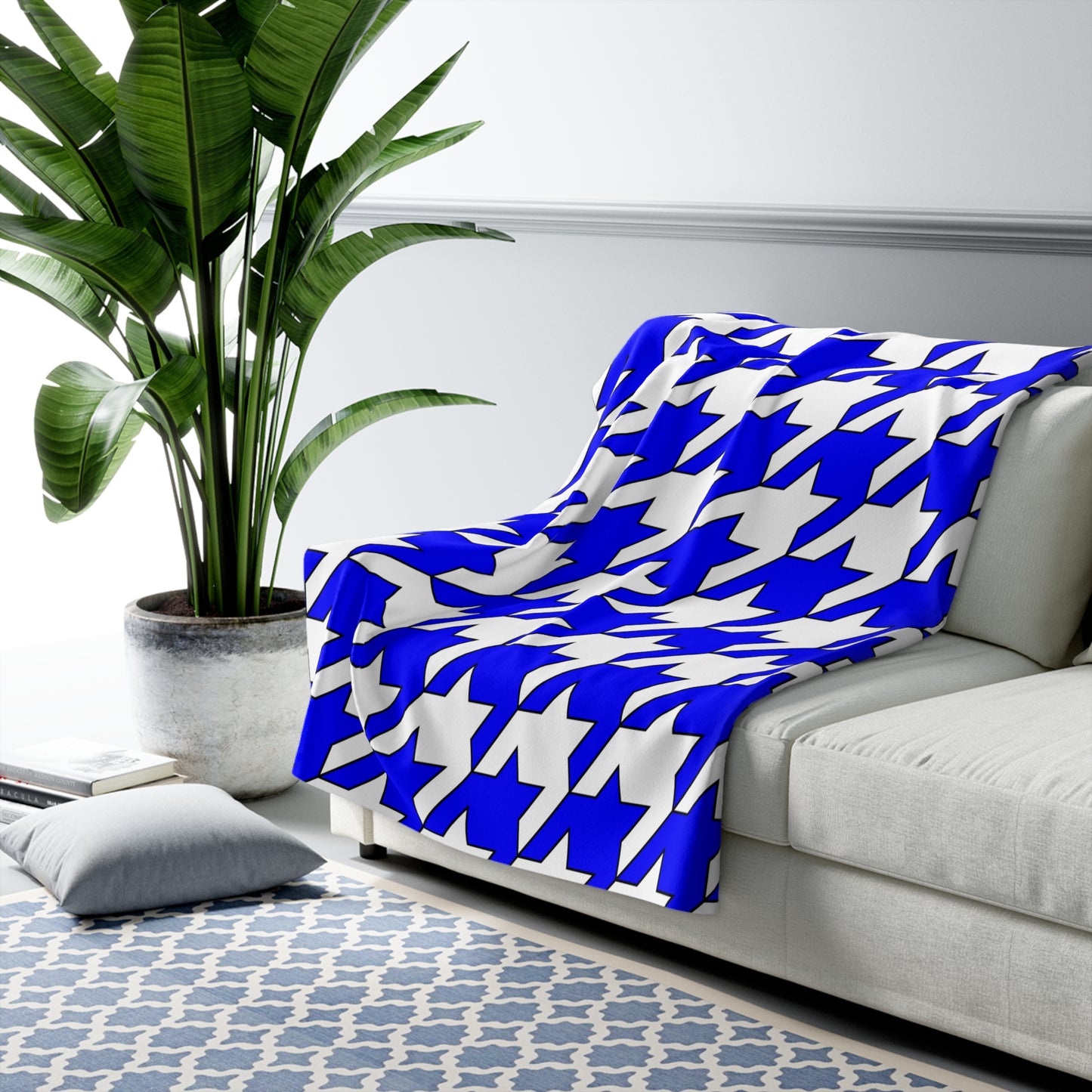 Blue, White Retro Houndstooth Blanket Throw