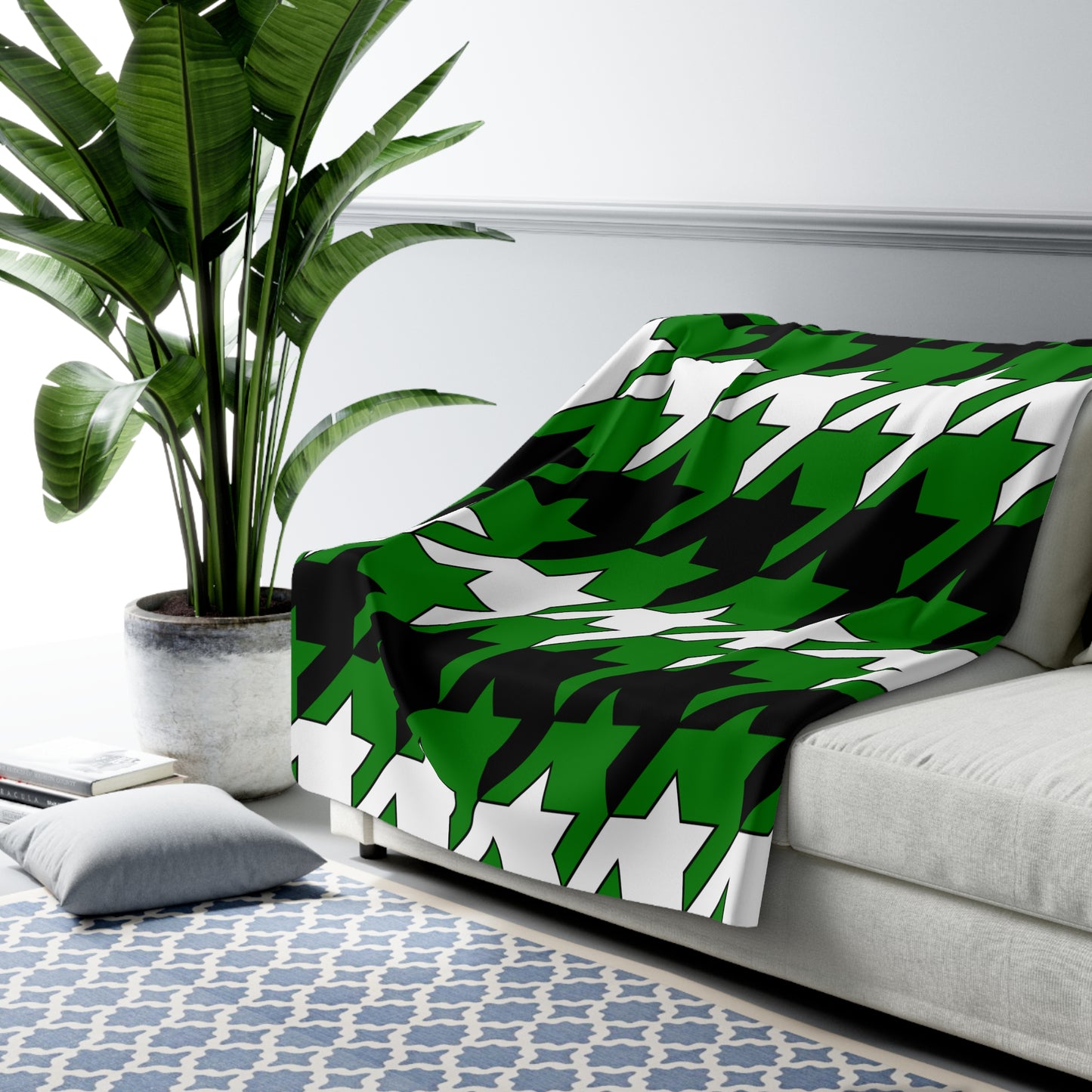 Green, Black, White Retro Houndstooth Blanket Throw