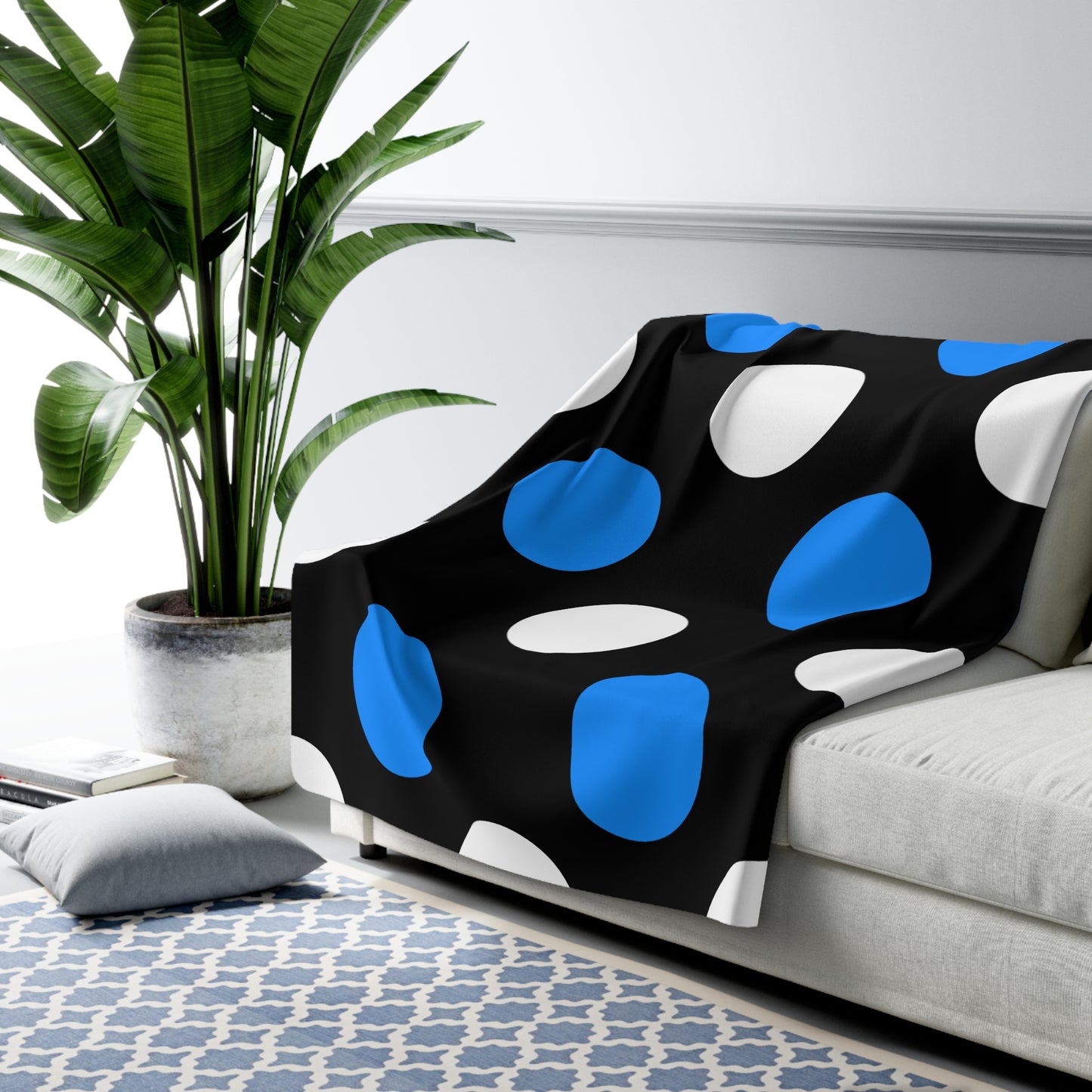 Estonia Retro Polka Dots Blanket Throw