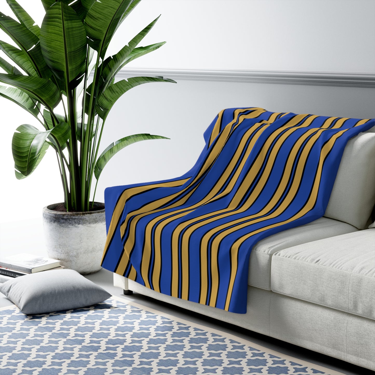 Kosovo Retro Stripes Blanket Throw