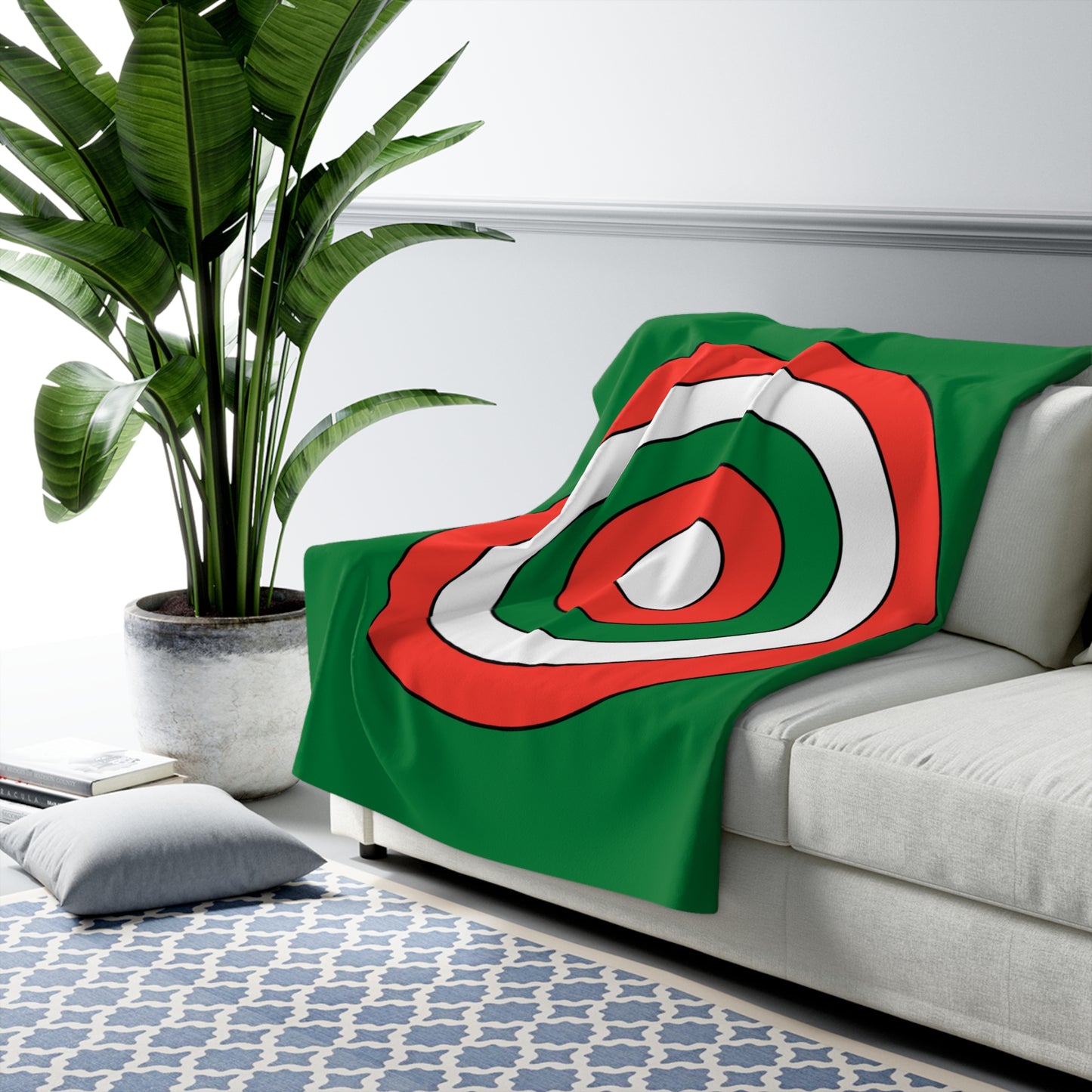 Madagascar Retro Target Blanket Throw