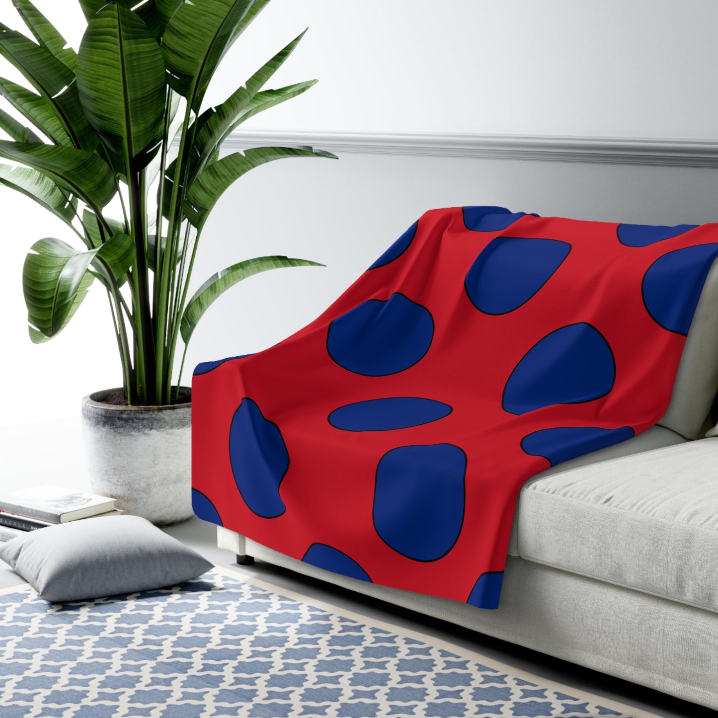 Liechtenstein Retro Polka Dots Blanket Throw
