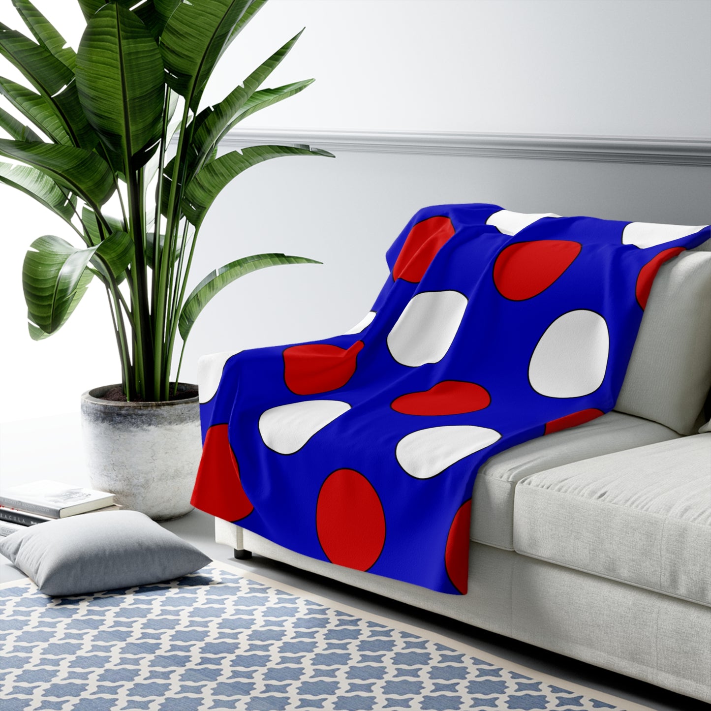 Slovenia Retro Polka Dots Blanket Throw