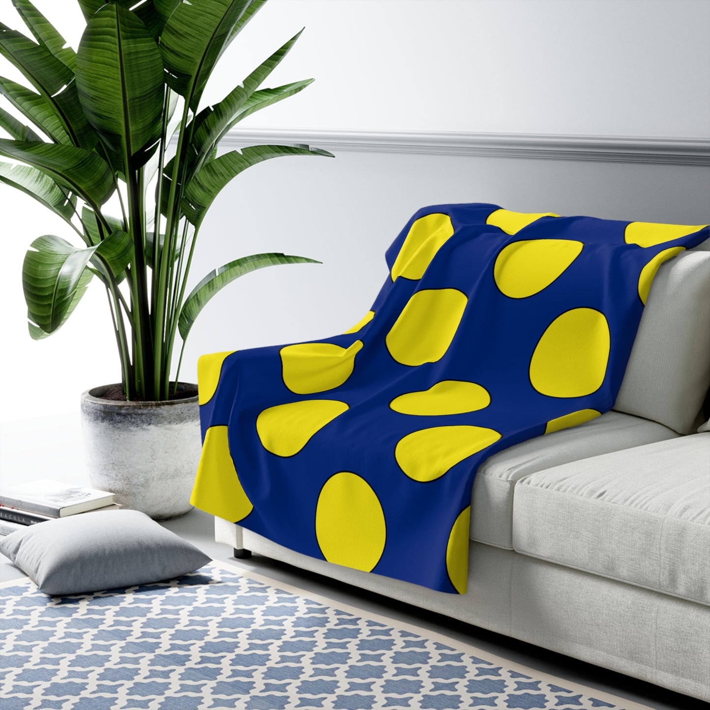 Curacao Retro Polka Dots Blanket Throw