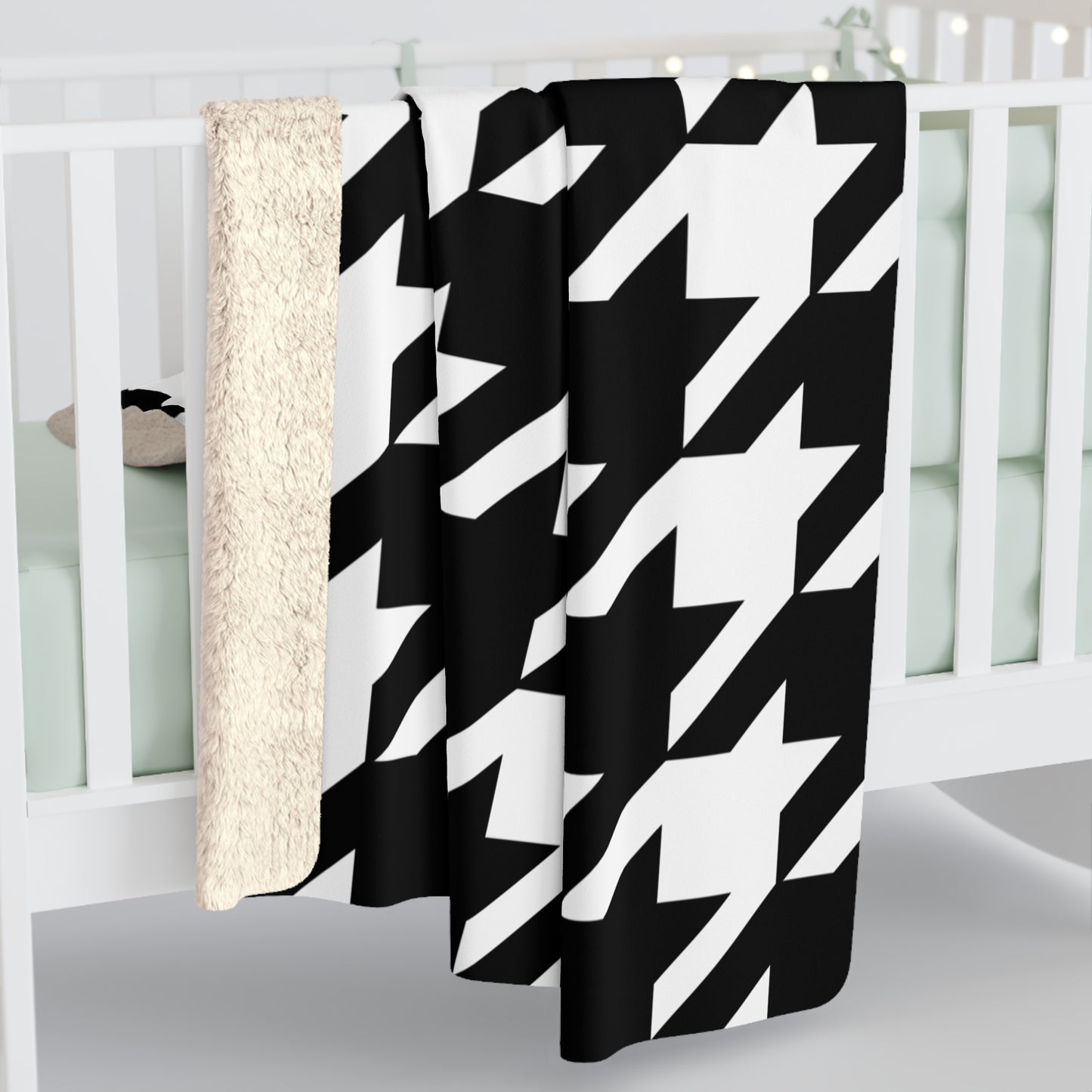 White, Black Retro Houndstooth Blanket Throw