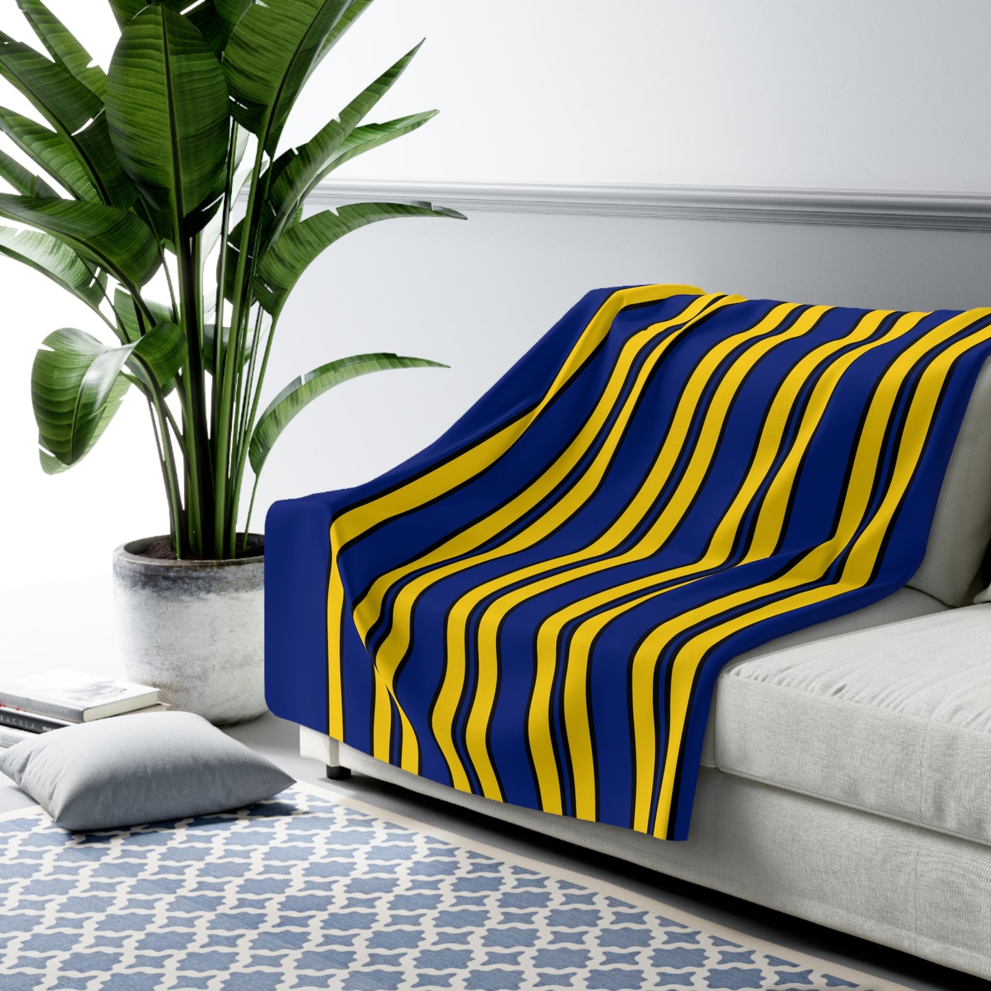 Tokelau Retro Stripes Blanket Throw